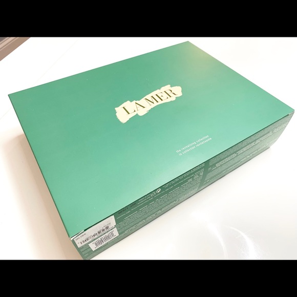 La mer revitalizing set package value $475 - Picture 5 of 6